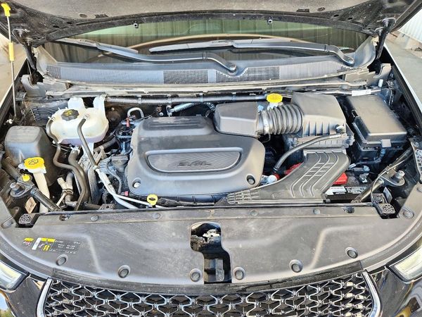 2024 CHRYSLER PACIFICA Touring L — Engine bay