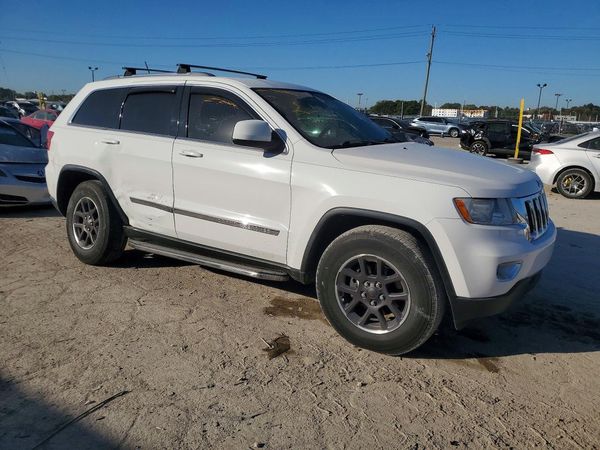 2013 JEEP GRAND CHER OKEE LAREDO 4X4 — Passenger 3/4