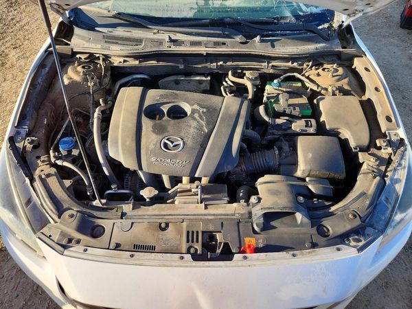 2017 MAZDA 3 Touring — Engine bay