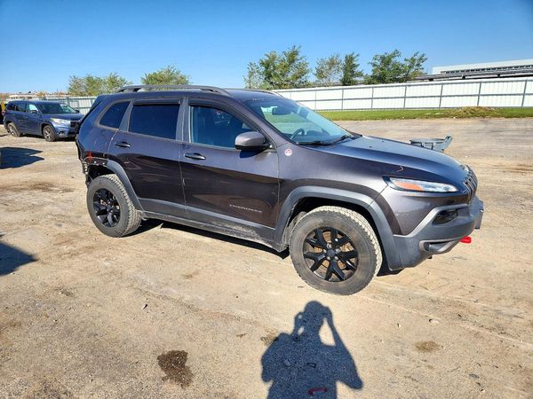 2017 JEEP CHEROKEE Trailhawk — Passenger 3/4