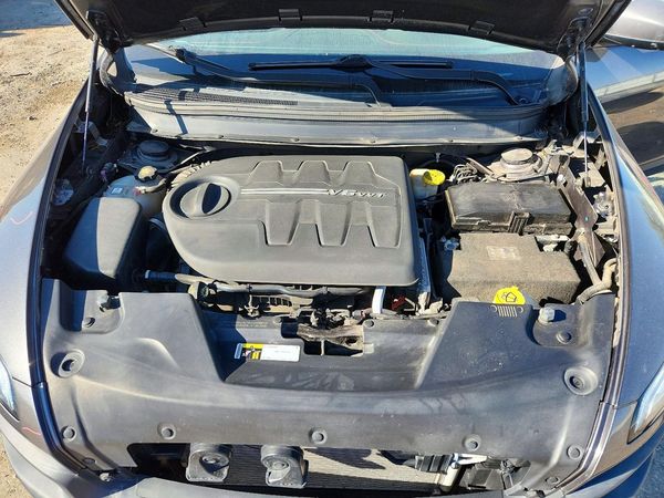 2017 JEEP CHEROKEE Trailhawk — Engine bay