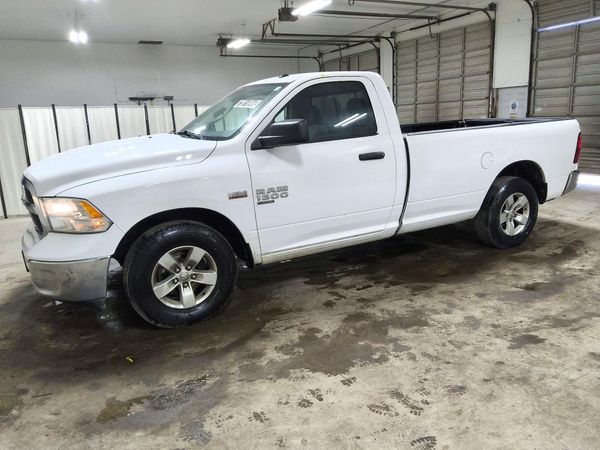 2020 RAM 1500 CLASSIC Classic DS — Front 3/4