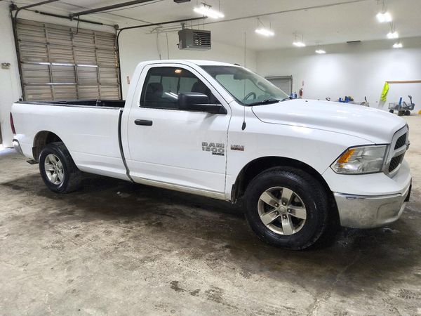 2020 RAM 1500 CLASSIC Classic DS — Passenger 3/4