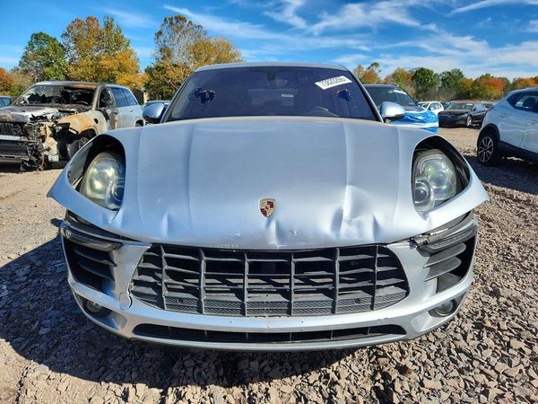 2015 PORSCHE MACAN — DIRF