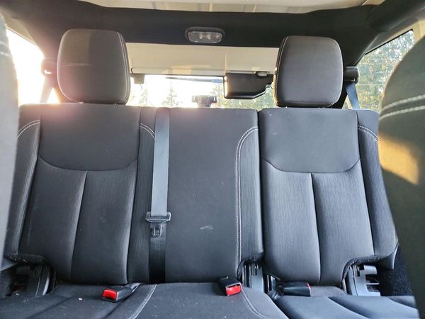 2018 JEEP WRANGLER UNLIMITED Unlimited Sahara — SUVN