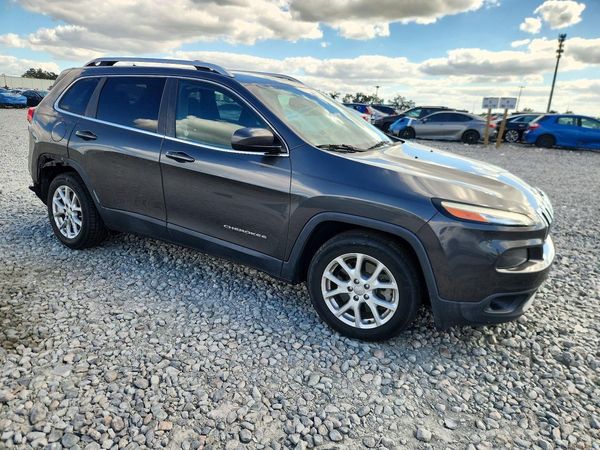 2016 JEEP CHEROKEE Latitude/Longitude/North — Passenger 3/4
