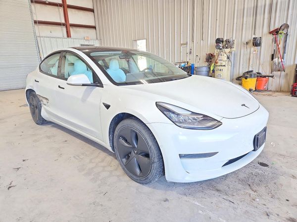 2020 TESLA MODEL 3 — Passenger 3/4