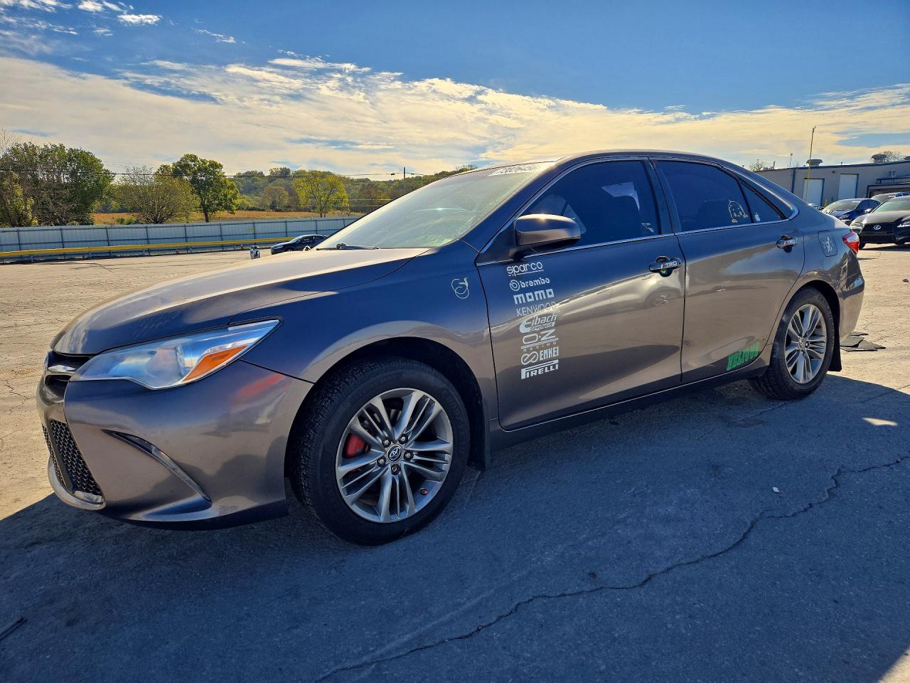 2015 TOYOTA CAMRY — Front 3/4