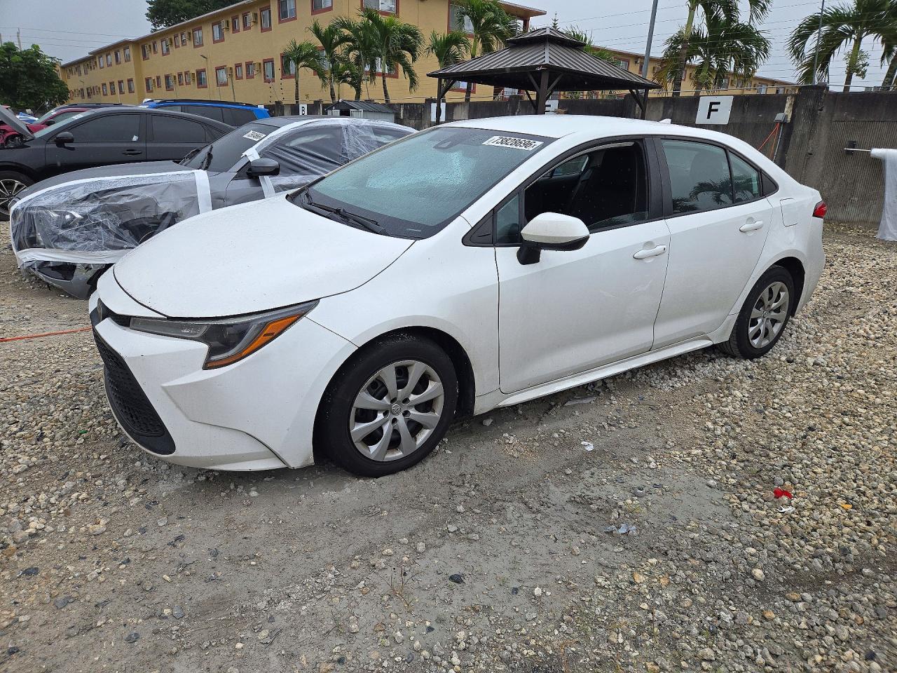 2022 TOYOTA COROLLA LE — Front 3/4