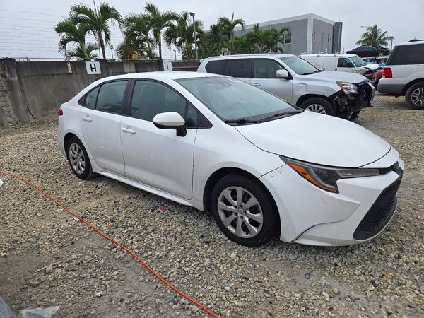 2022 TOYOTA COROLLA LE — Passenger 3/4