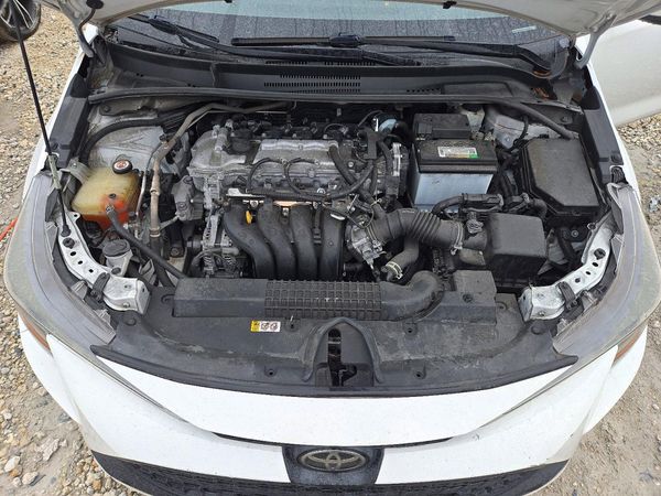 2022 TOYOTA COROLLA LE — Engine bay