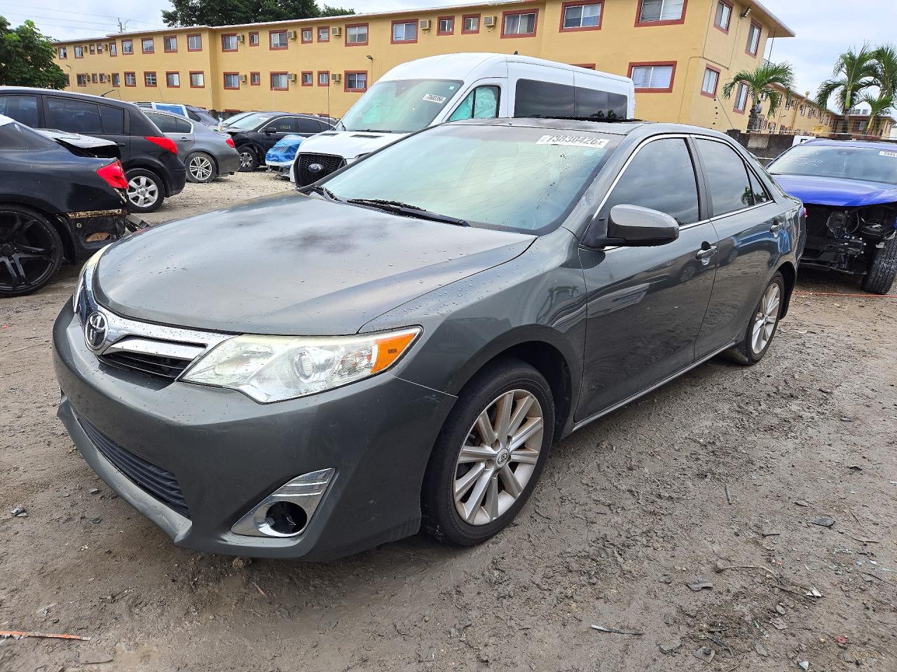 2012 TOYOTA CAMRY — Front 3/4