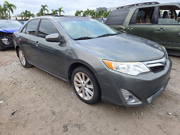 2012 TOYOTA CAMRY — Passenger 3/4