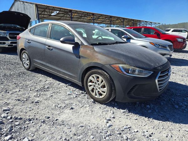 2018 HYUNDAI ELANTRA SE — Passenger 3/4