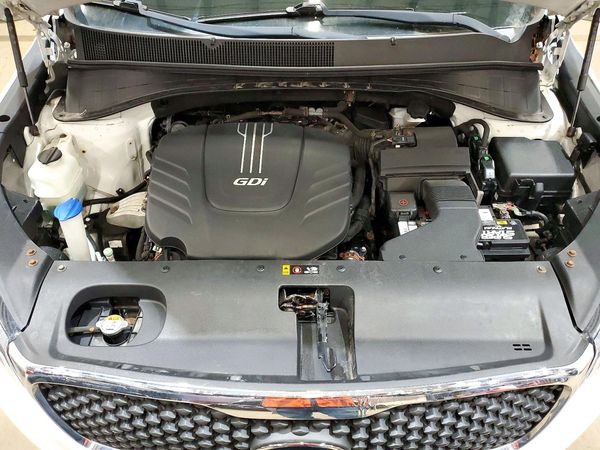 2016 KIA SORENTO L / LX — Engine bay