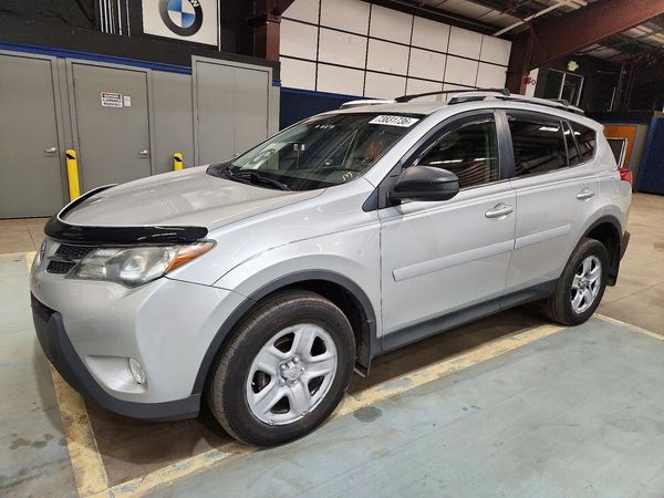 2015 TOYOTA RAV4 LE (X Grade) — Front 3/4