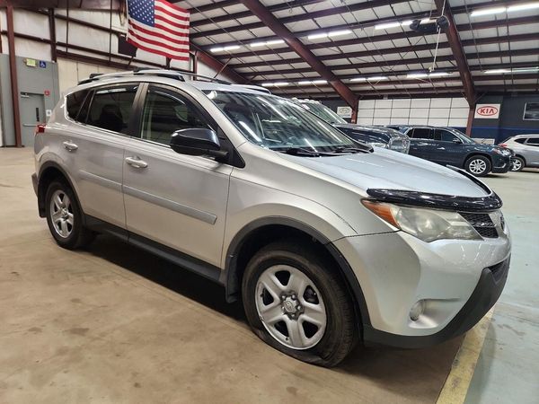 2015 TOYOTA RAV4 LE (X Grade) — Passenger 3/4