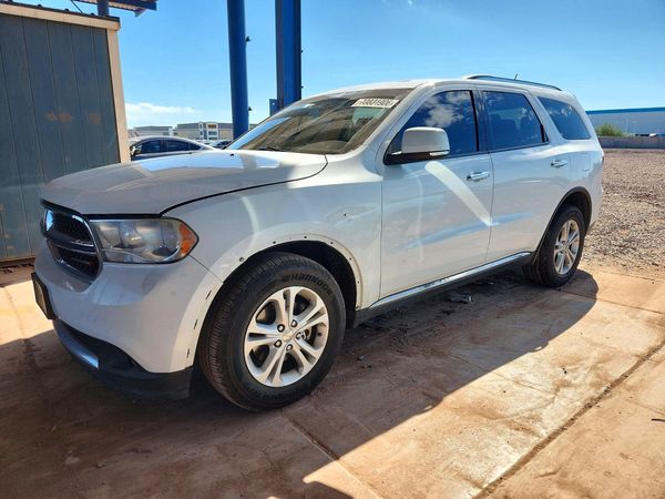 2013 DODGE DURANGO Crew — Front 3/4