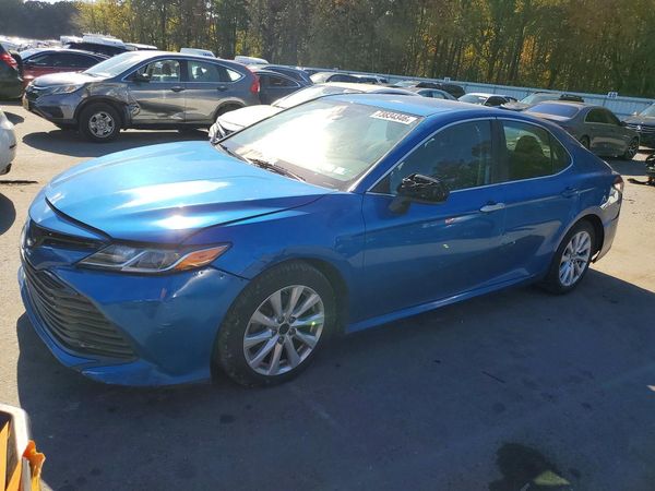 2019 TOYOTA CAMRY L/LE/SE/XLE — Front 3/4