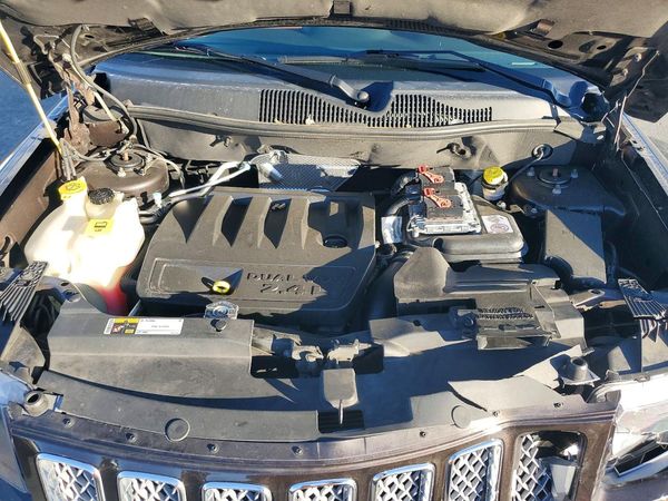 2014 JEEP COMPASS Limited — Engine bay