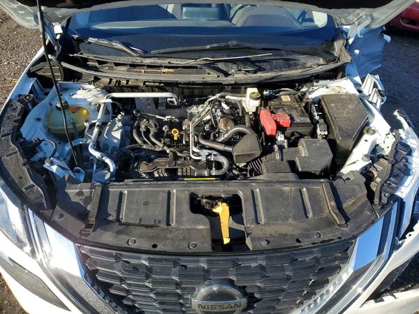 2021 NISSAN ROGUE S — Engine bay