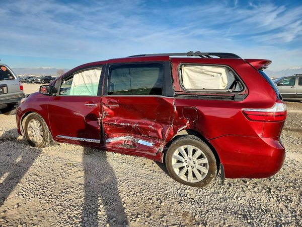 2015 TOYOTA SIENNA