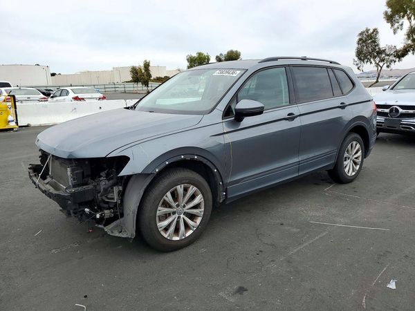 2018 VOLKSWAGEN TIGUAN S — Front 3/4