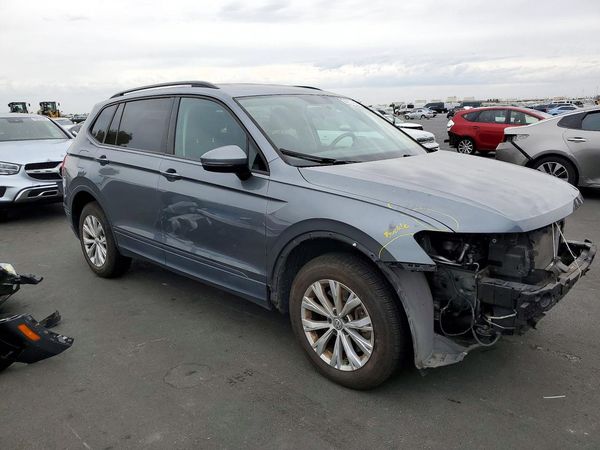 2018 VOLKSWAGEN TIGUAN S — Passenger 3/4