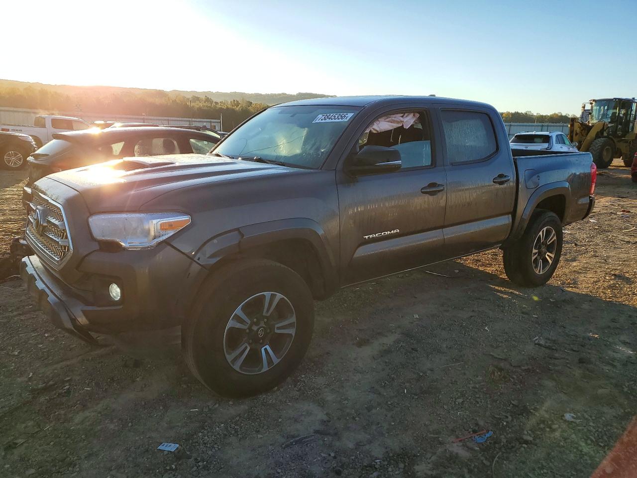 2017 TOYOTA TACOMA — Front 3/4