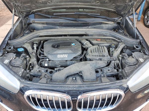 2018 BMW X1 sDrive28i — Engine bay