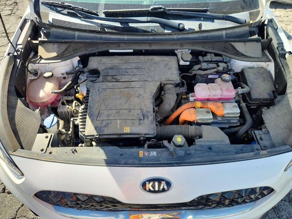 2020 KIA NIRO LX, LXS — Engine bay