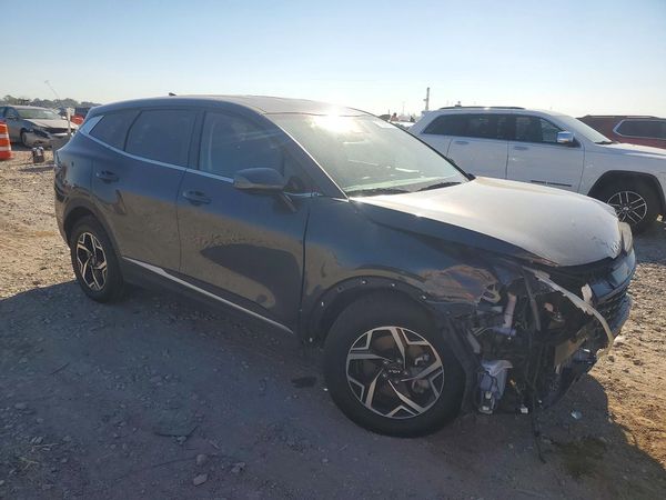 2024 KIA SPORTAGE LX — Passenger 3/4