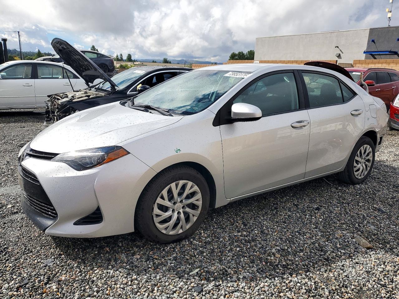 2018 TOYOTA COROLLA L/LE/SE/XLE/XSE — Front 3/4