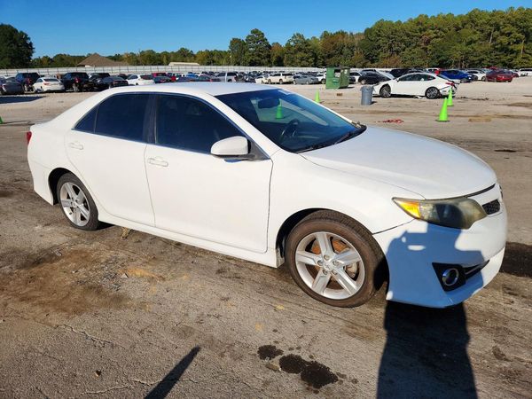 2012 TOYOTA CAMRY — Passenger 3/4