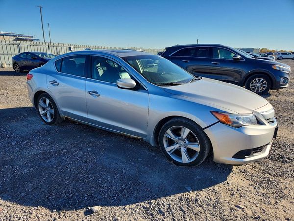 2013 ACURA ILX 20 PREMIUM — Passenger 3/4