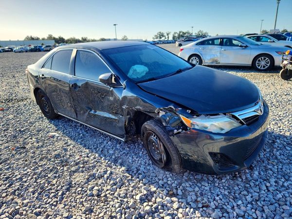 2012 TOYOTA CAMRY — Passenger 3/4