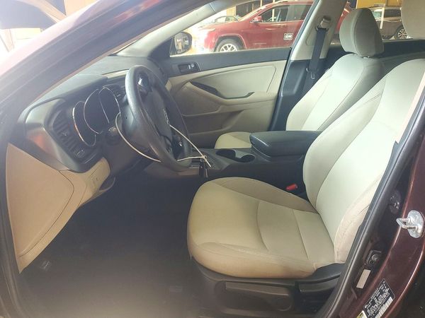 2013 KIA OPTIMA LX — DENT