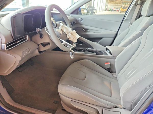 2023 HYUNDAI ELANTRA