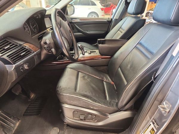 2012 BMW X5 xDrive35i — DENT