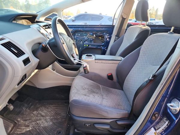 2015 TOYOTA PRIUS — DENT