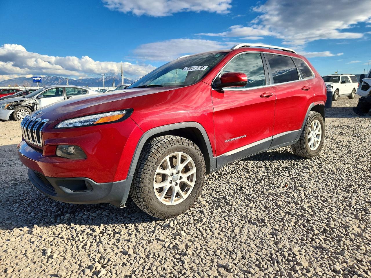 2017 JEEP CHEROKEE — Front 3/4