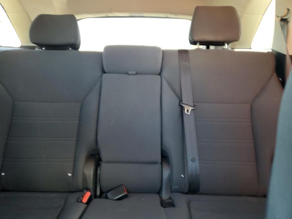 2016 KIA SORENTO L / LX — SUVN
