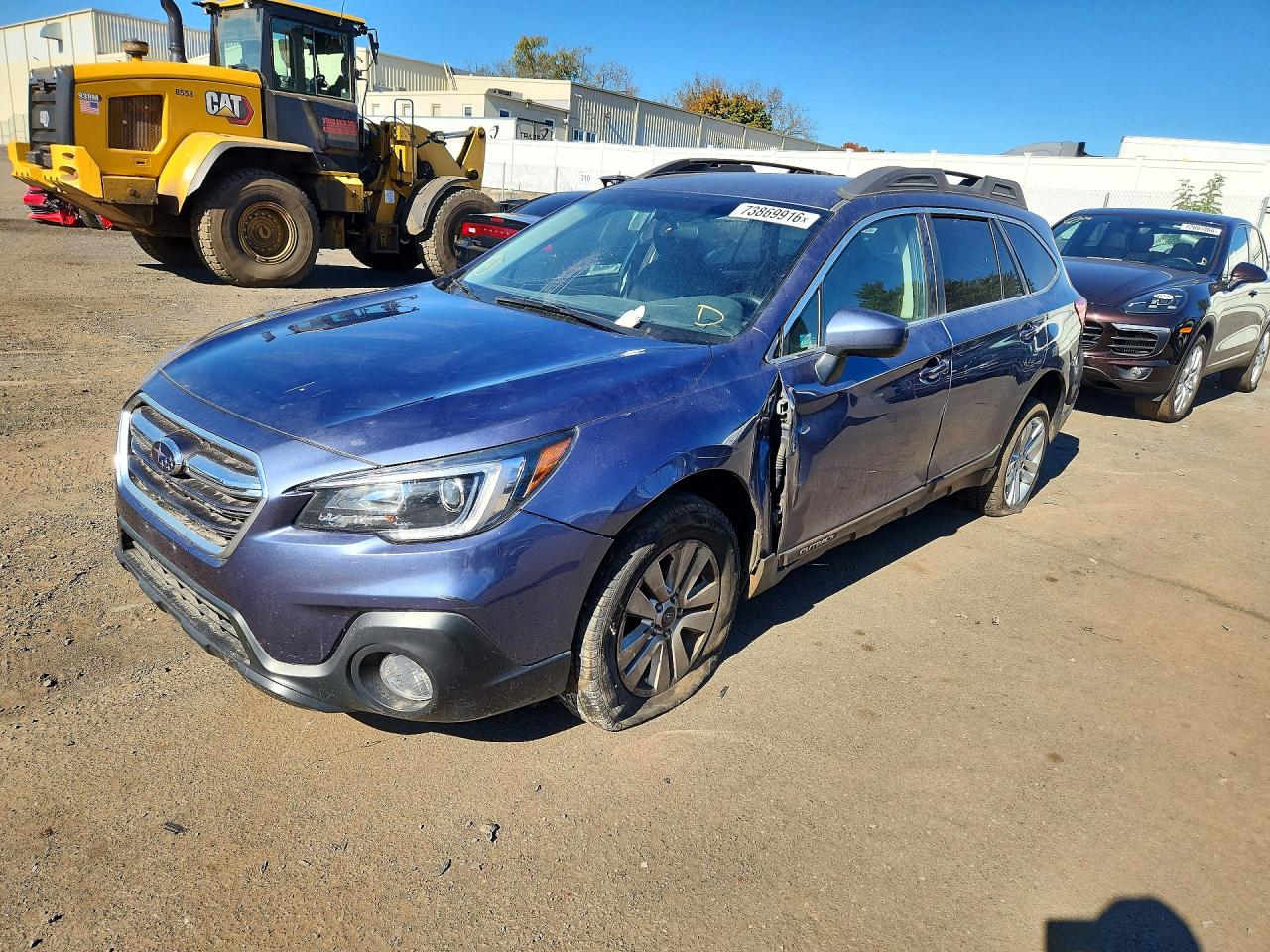 2018 SUBARU OUTBACK Premium — Front 3/4
