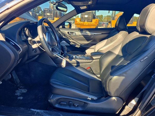2017 INFINITI Q60 — DENT