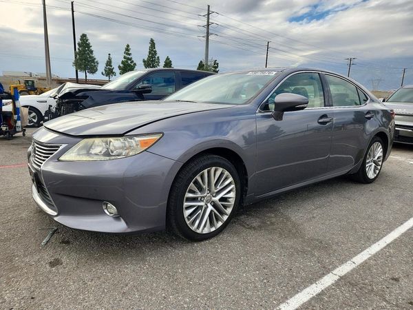 2014 LEXUS ES 350 — Front 3/4