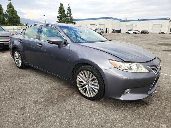 2014 LEXUS ES 350 — Passenger 3/4