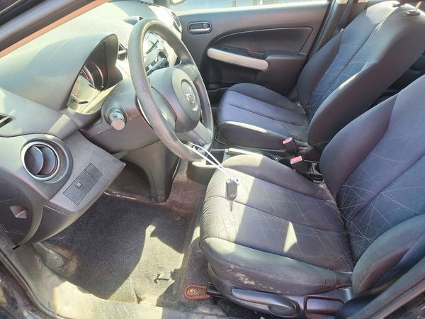 2012 MAZDA 2 Sport/GX — DENT