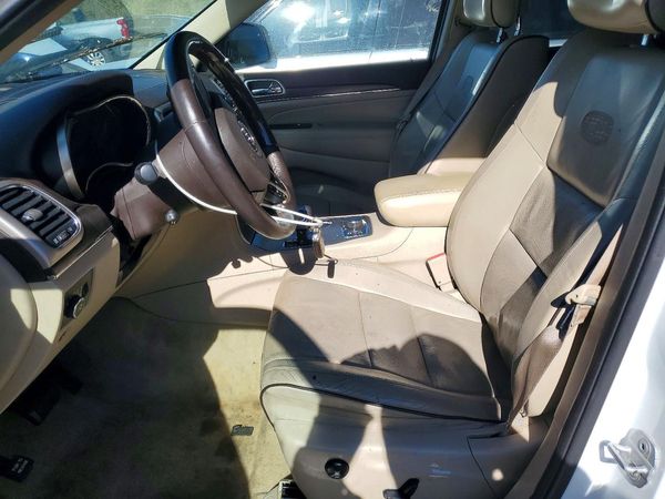 2014 JEEP CHEROKEE Overland — DENT