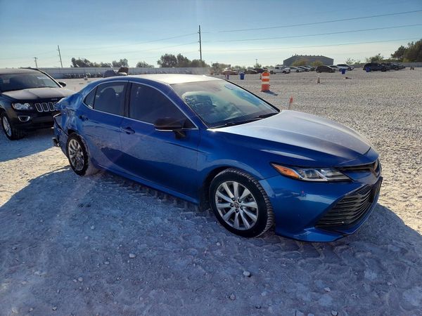 2020 TOYOTA CAMRY — Passenger 3/4