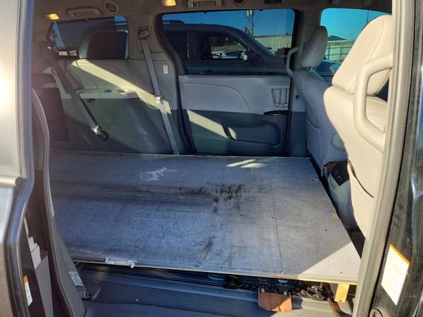 2019 TOYOTA SIENNA — PSRS